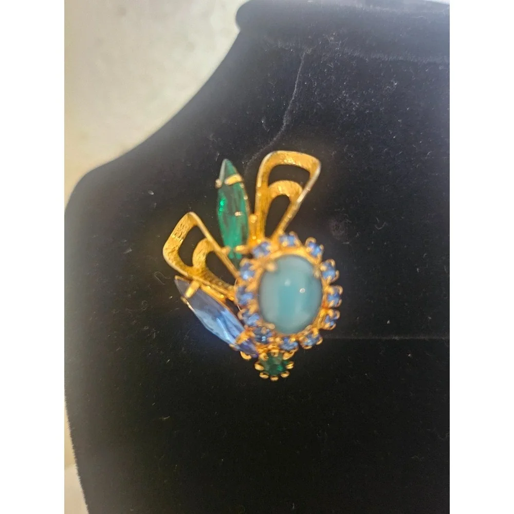 Vintage Blue/Green‎ Rhinestone Clip On Earrings Gold Tone w/ Blue Cabochon Stone